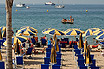 Touristes Sur La Plage De Cannes